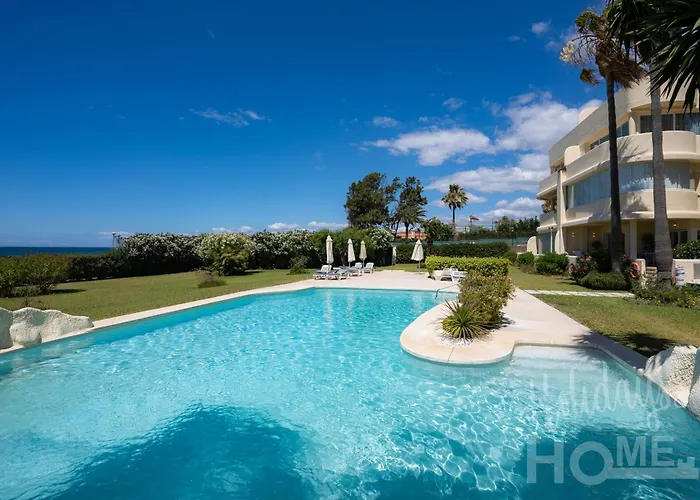 Neptuno II Beachfront Elviria,Sea Views,Lovely Terrace And Pool