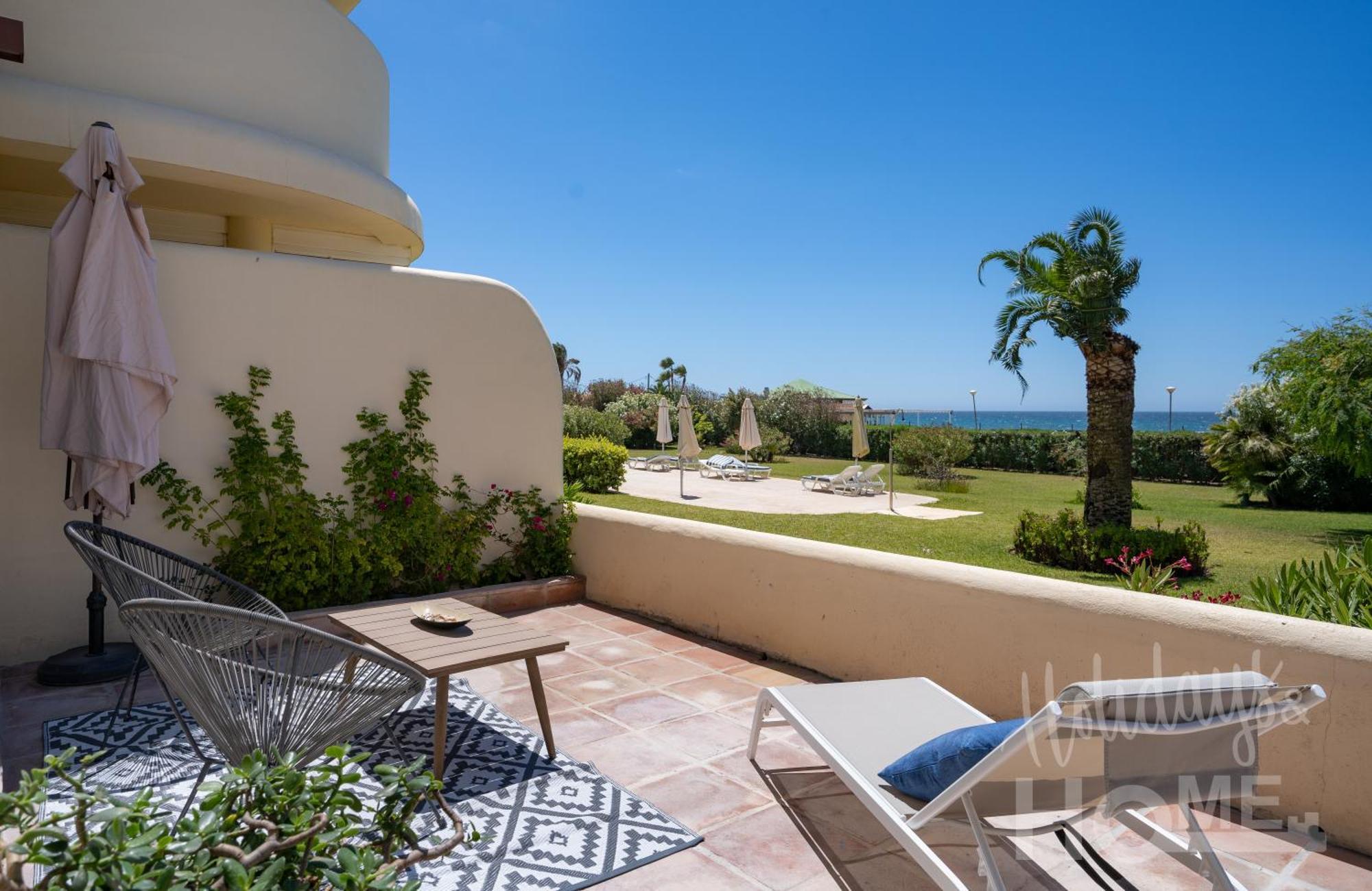 Neptuno Ii Beachfront Elviria,sea Views,lovely Terrace And Pool * Marbella