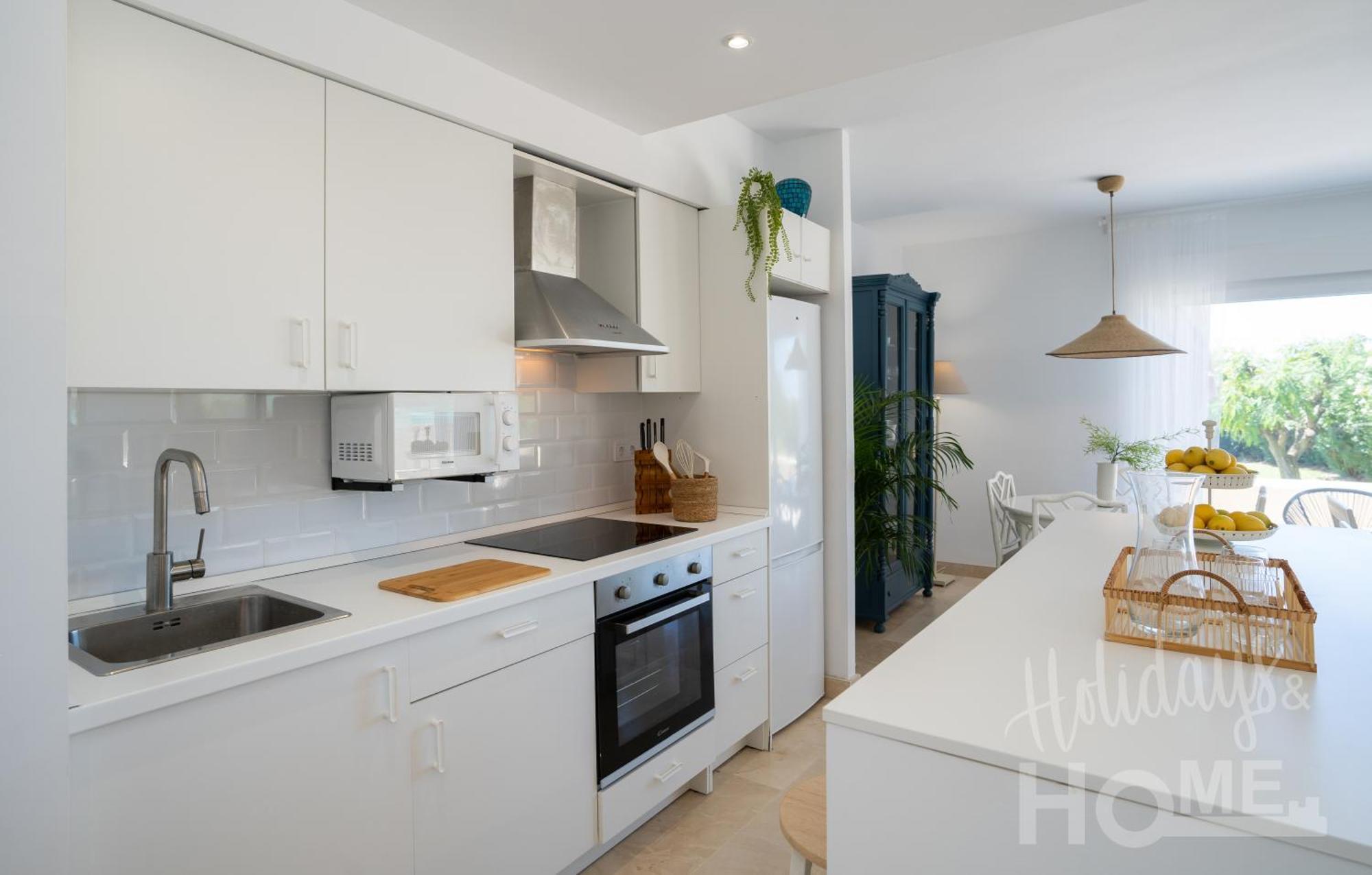 Neptuno Ii Beachfront Elviria,sea Views,lovely Terrace And Pool Apartment Marbella