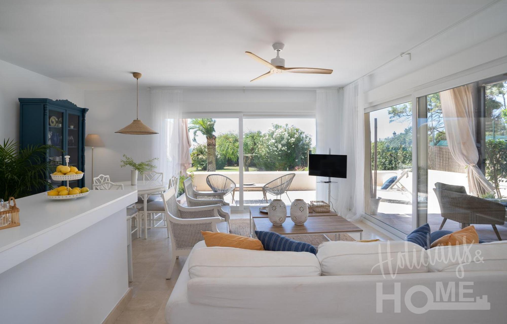 Neptuno Ii Beachfront Elviria,sea Views,lovely Terrace And Pool Apartment *
