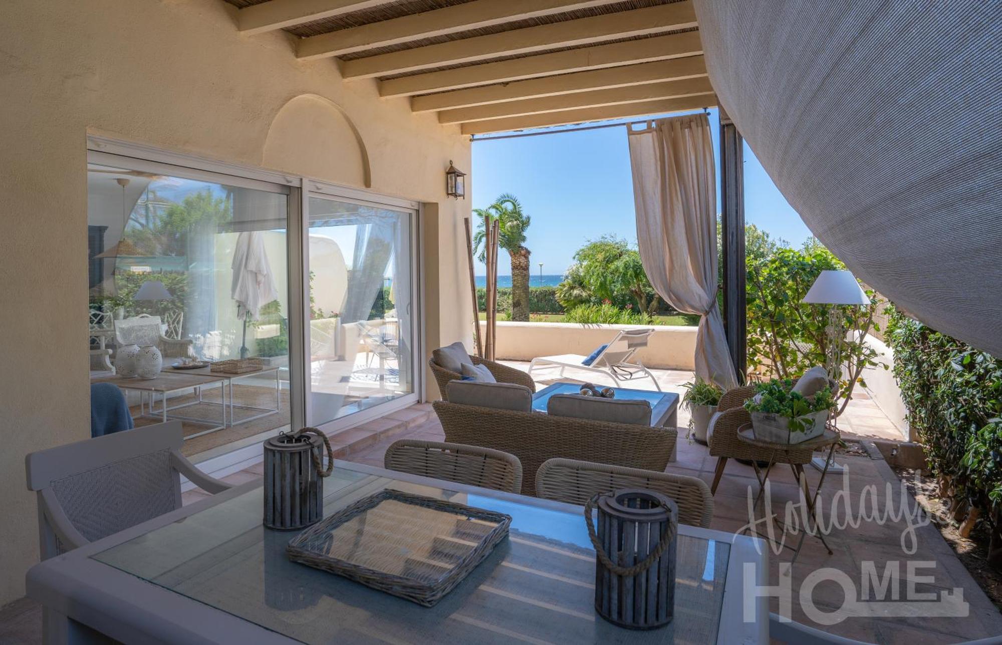 Neptuno Ii Beachfront Elviria,sea Views,lovely Terrace And Pool *