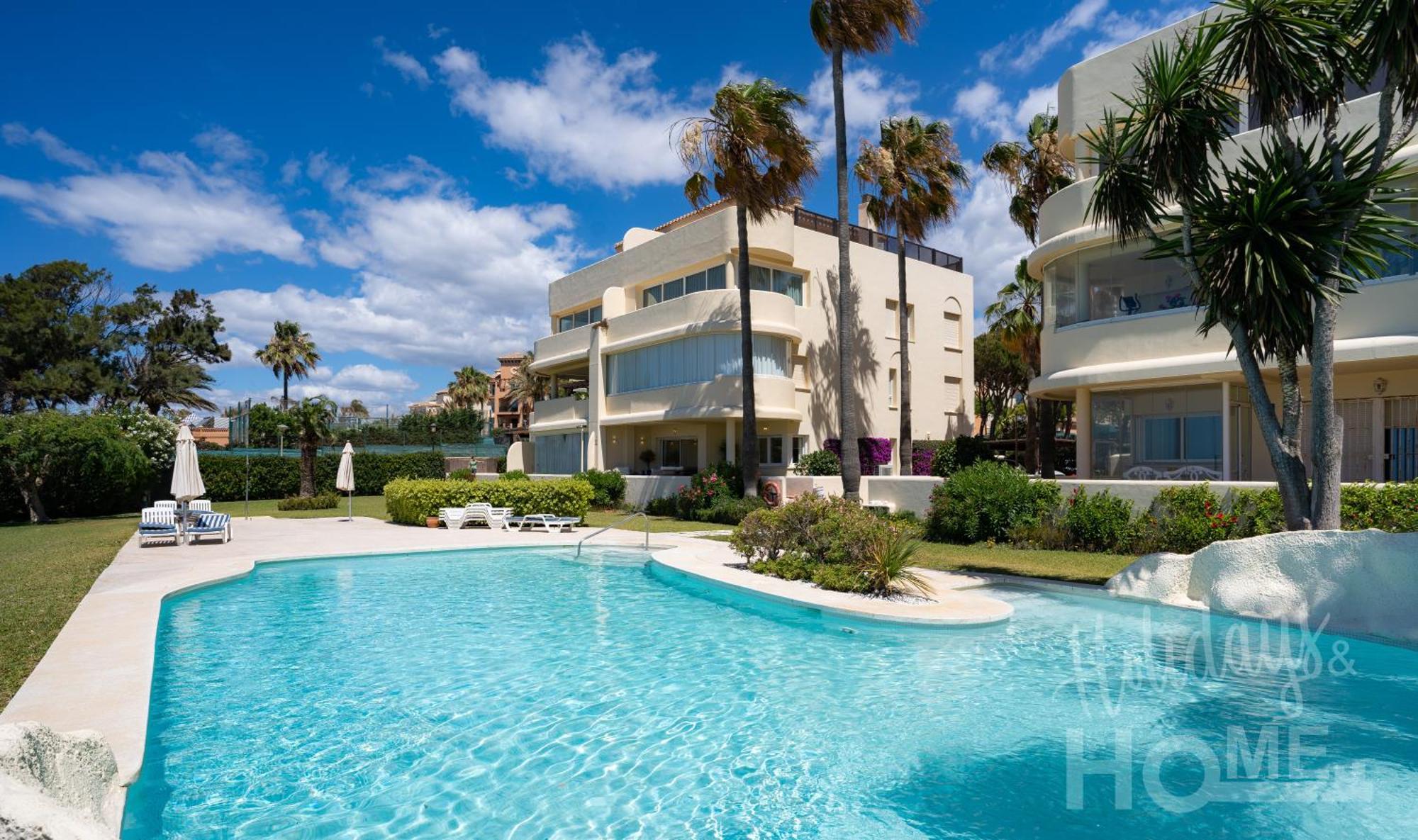 Neptuno Ii Beachfront Elviria,sea Views,lovely Terrace And Pool Apartment