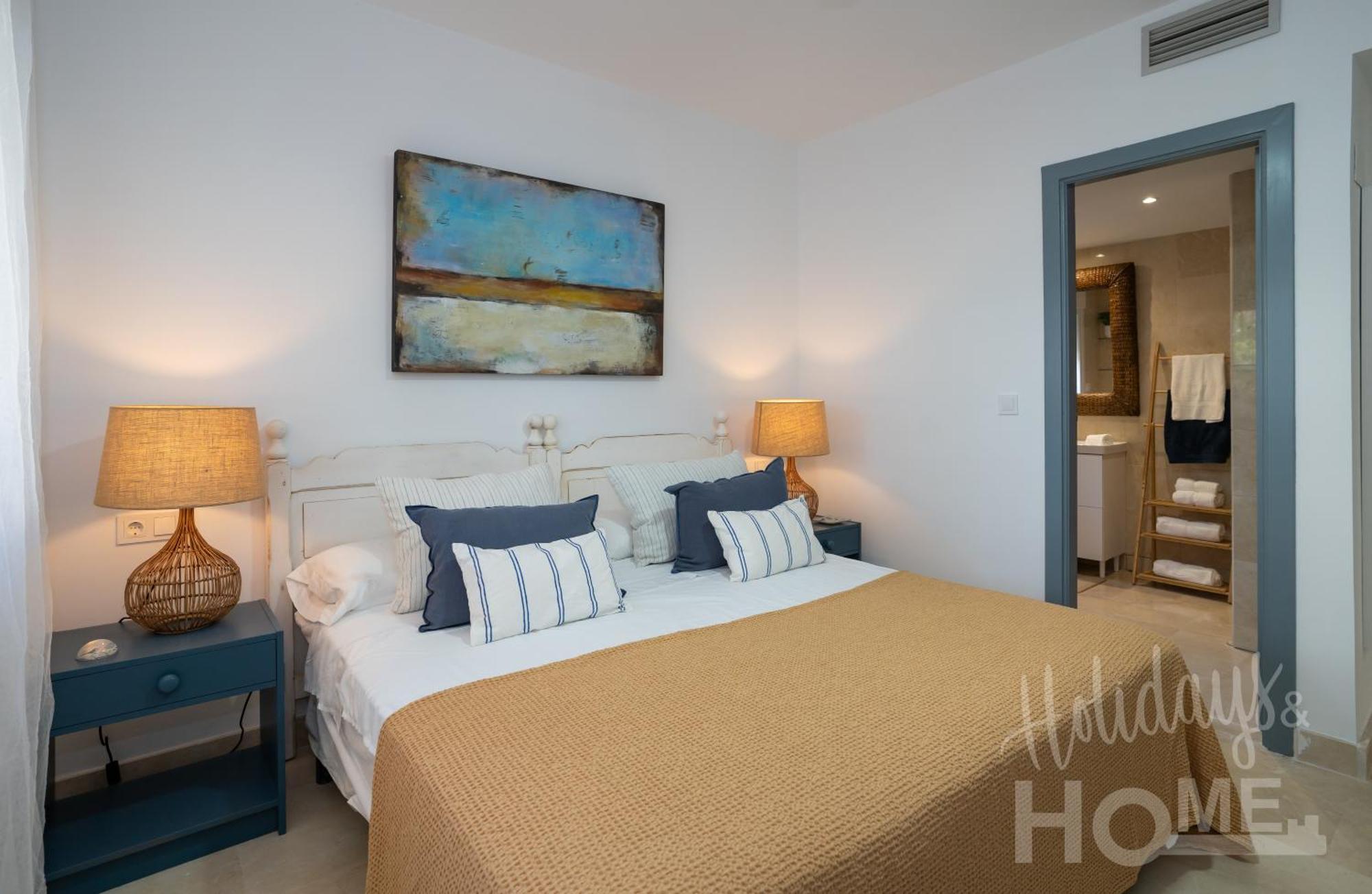 Neptuno Ii Beachfront Elviria,sea Views,lovely Terrace And Pool Apartment Marbella