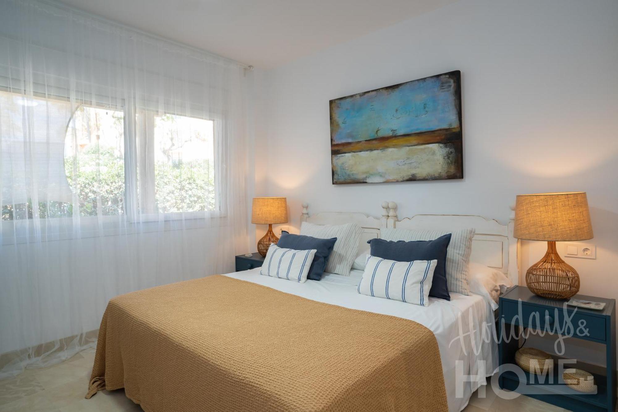 Neptuno Ii Beachfront Elviria,sea Views,lovely Terrace And Pool Apartment *